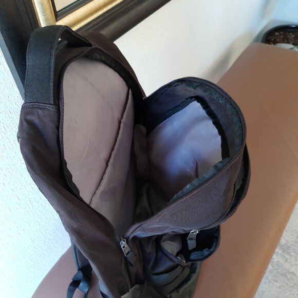 Back pack - Picture 4 of 4